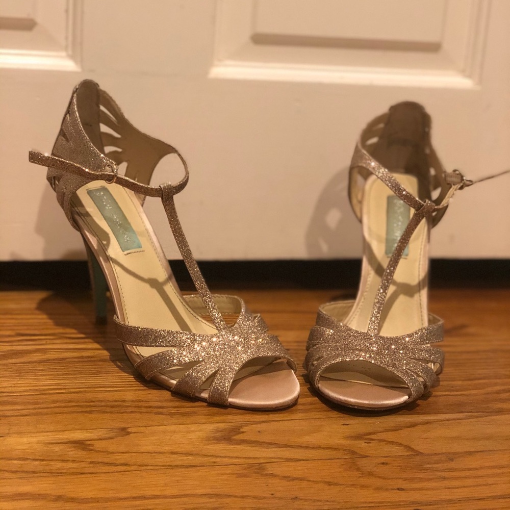 Sparkle gold heels
